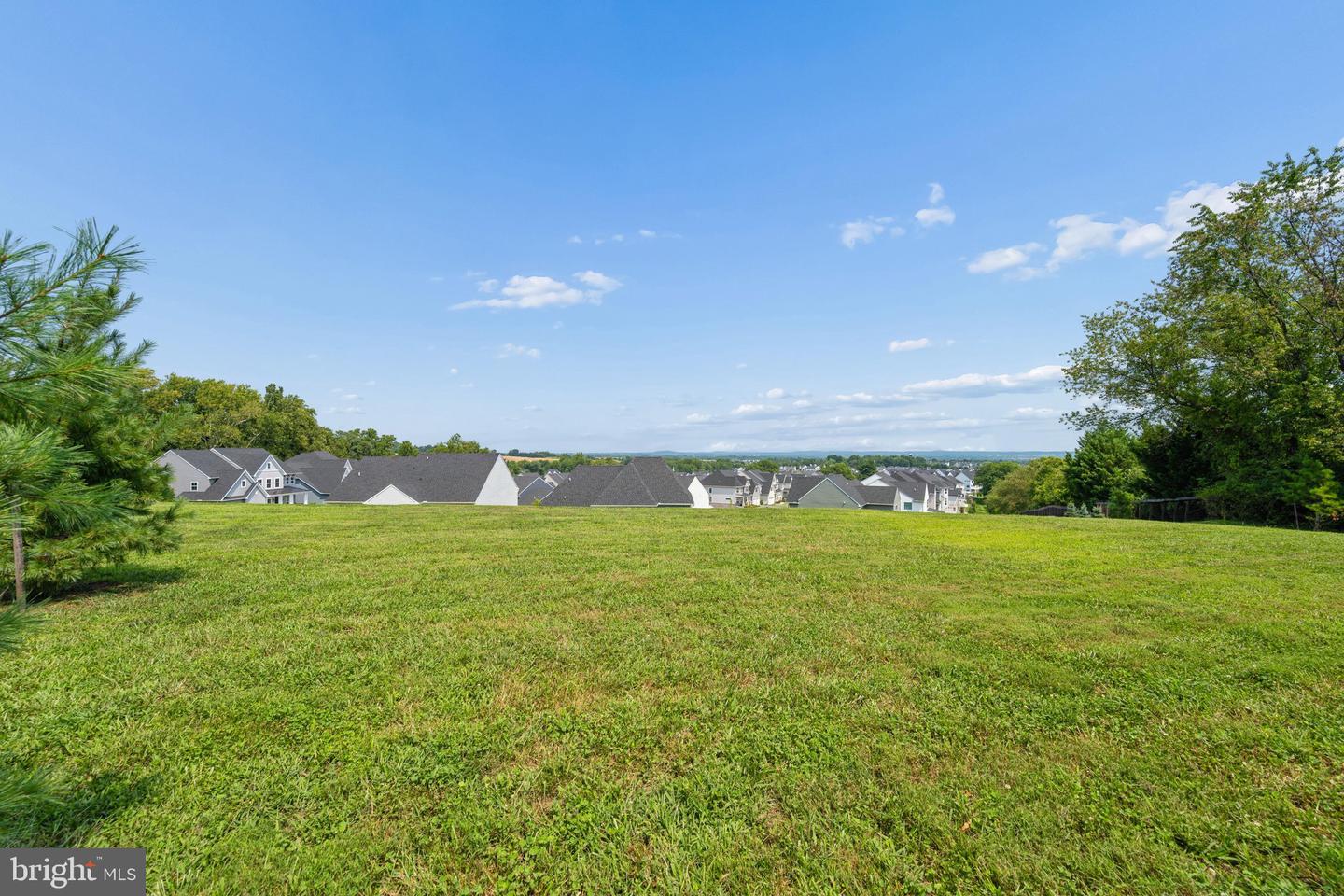 2746 Scarecrow Ter Property Photo 68