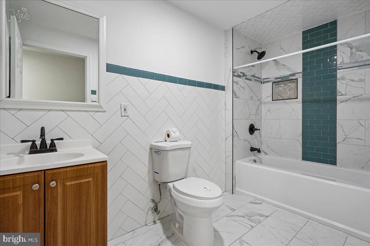 3437 Livingston Dr Property Photo 16
