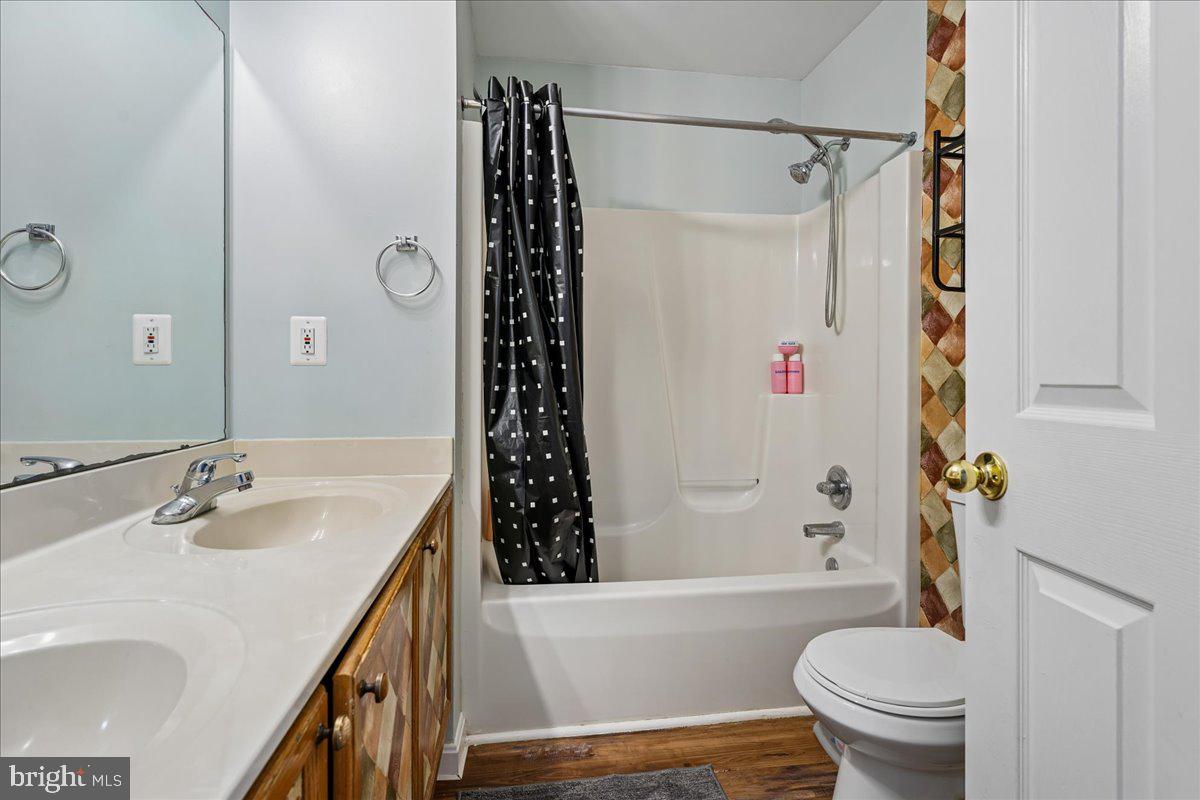 3437 Livingston Dr Property Photo 17
