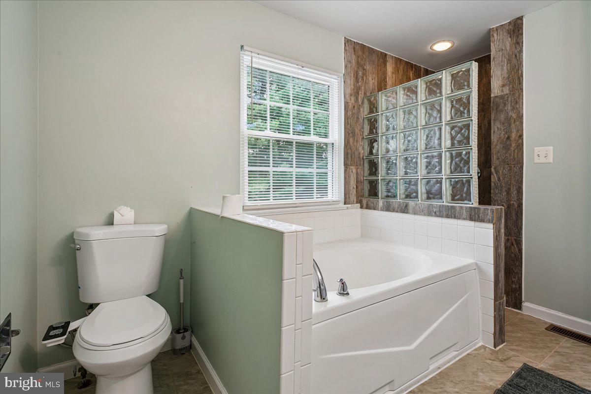 3437 Livingston Dr Property Photo 25