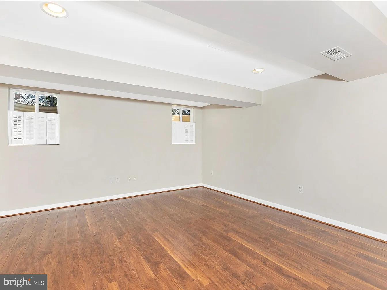1713 Dearbought Drive Property Photo 30