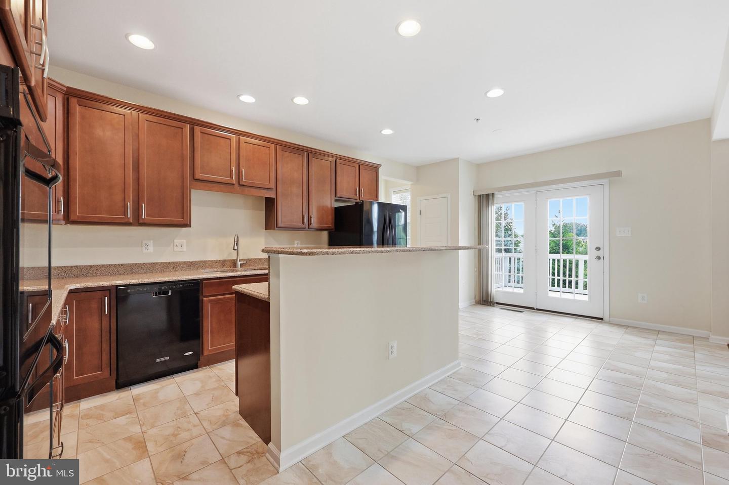 6882 Woodrise Rd Property Photo 16