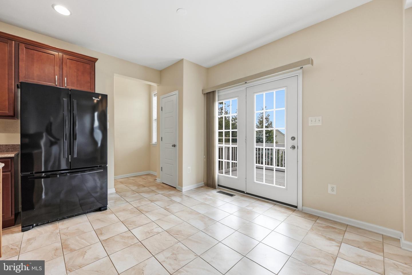 6882 Woodrise Rd Property Photo 17