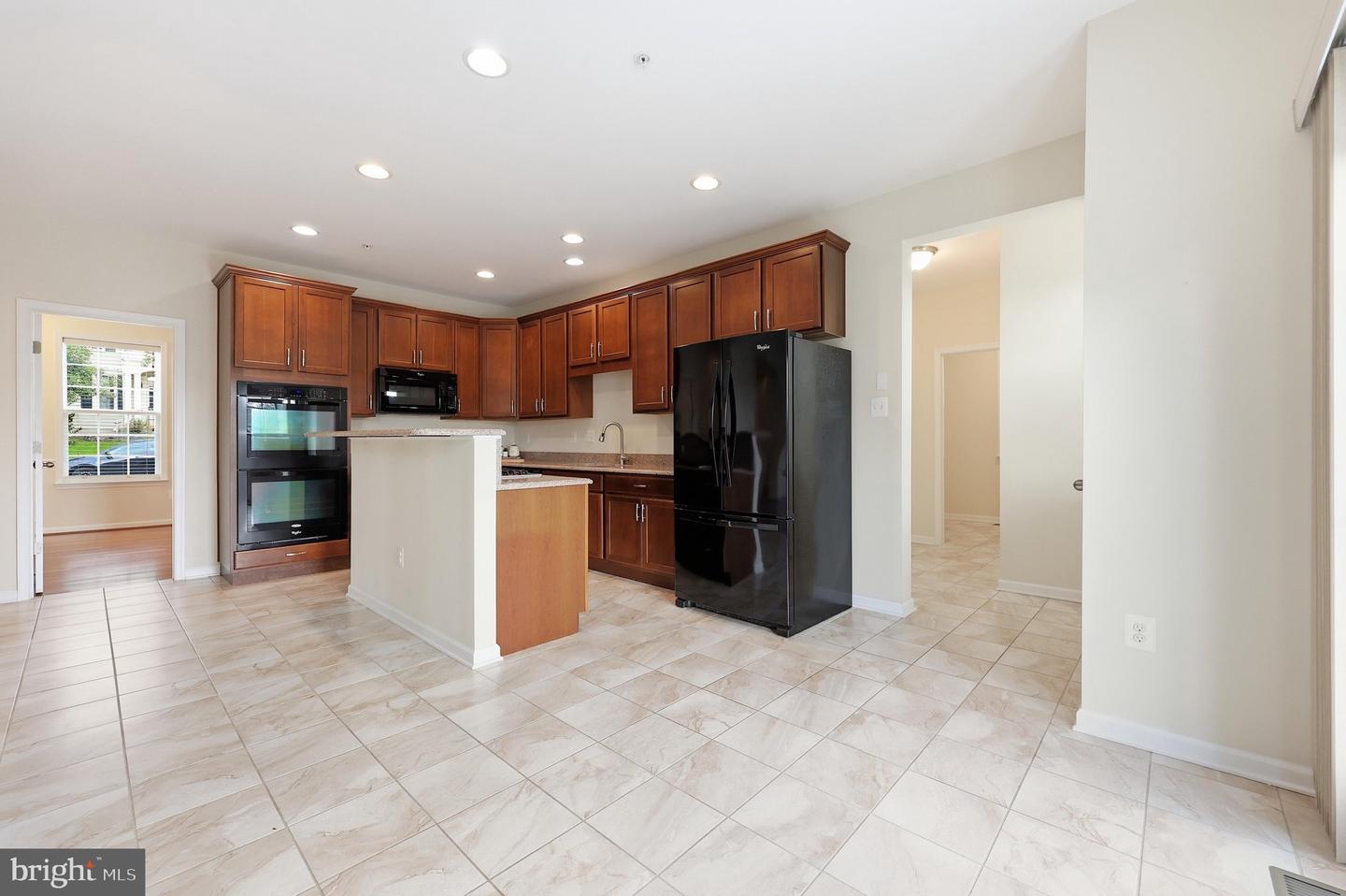 6882 Woodrise Rd Property Photo 18