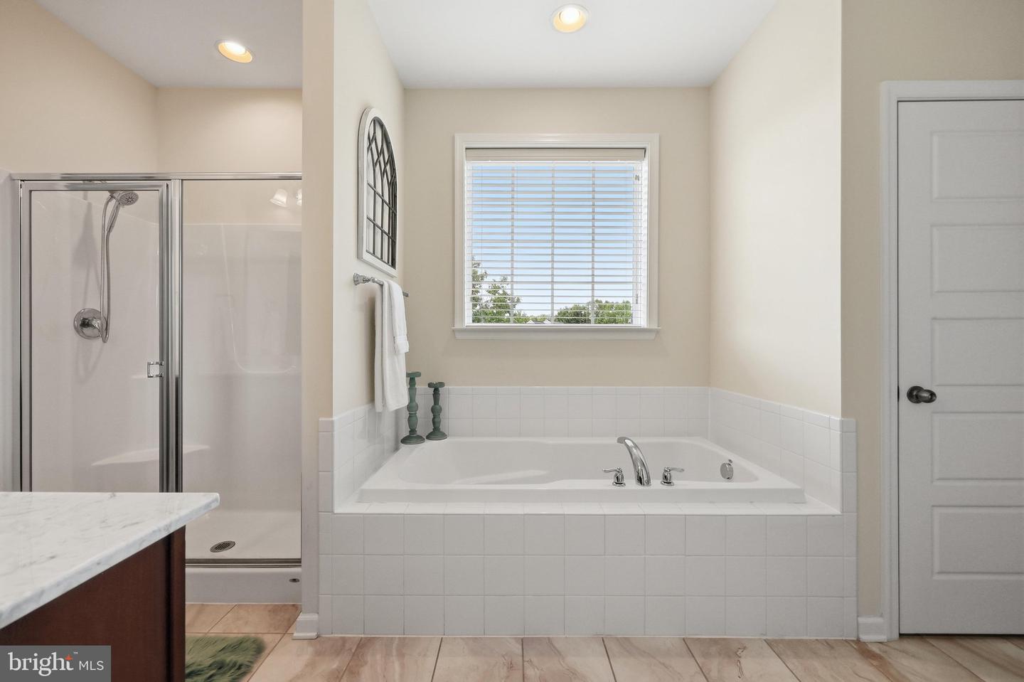 6882 Woodrise Rd Property Photo 28