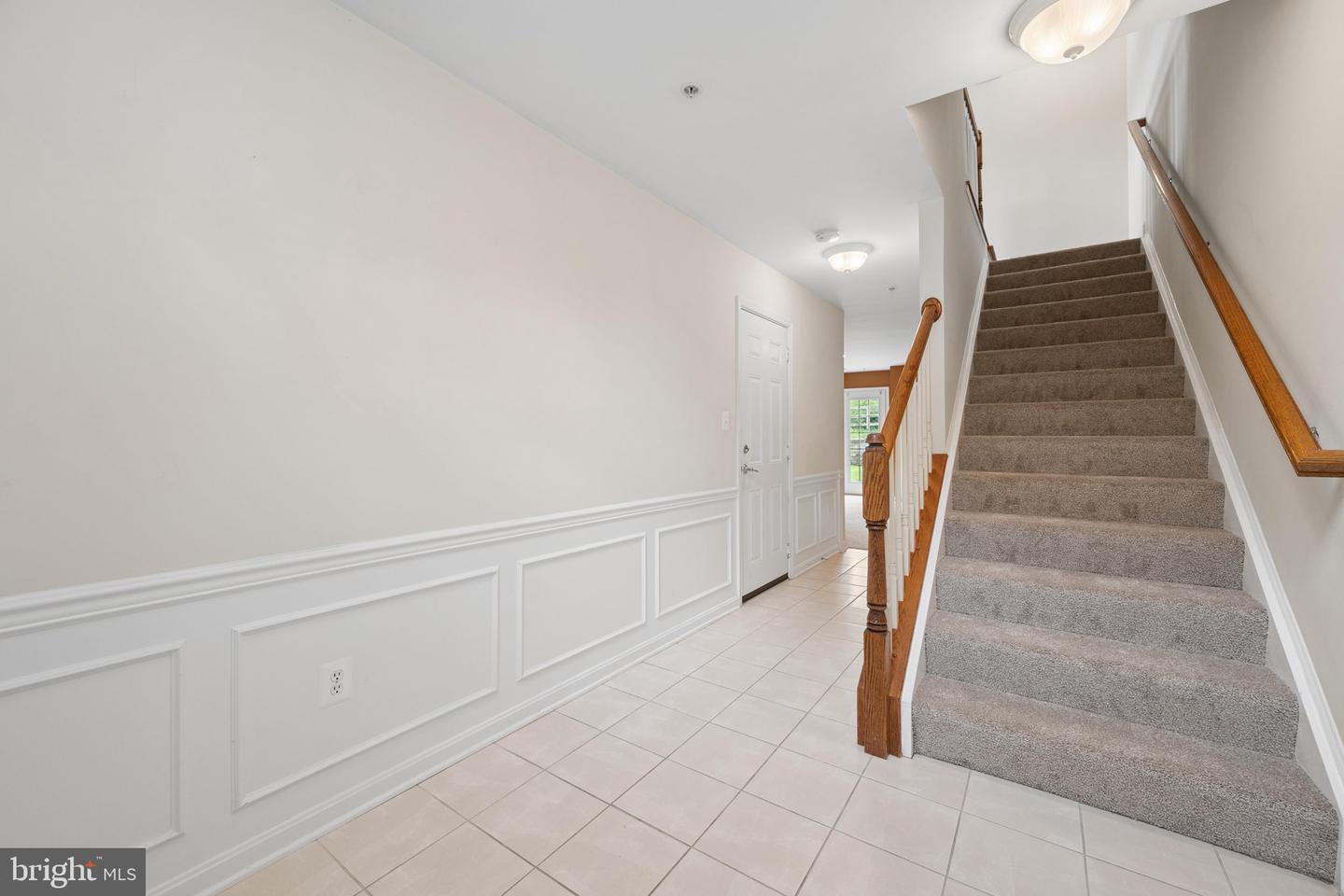 6384 Meandering Woods Ct Property Photo 4