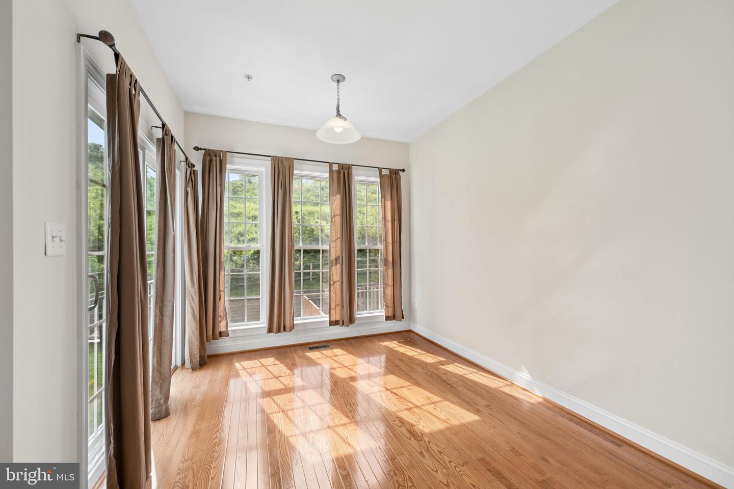 6384 Meandering Woods Ct Property Photo 15