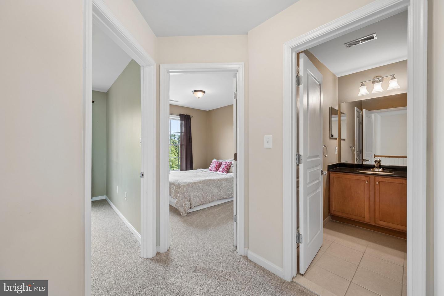 6384 Meandering Woods Ct Property Photo 36