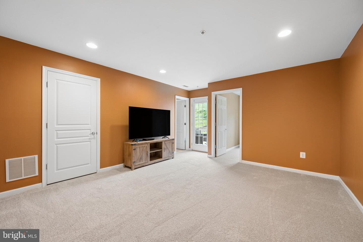 6384 Meandering Woods Ct Property Photo 49