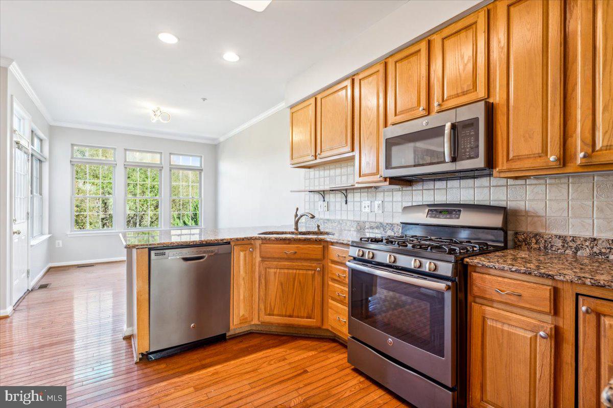 2442 Rippling Brook Rd Property Photo 14