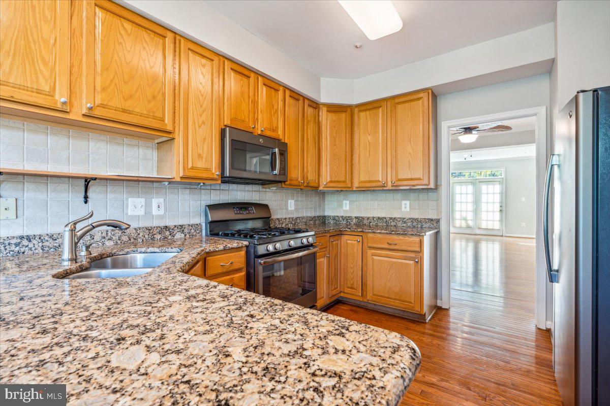2442 Rippling Brook Rd Property Photo 15