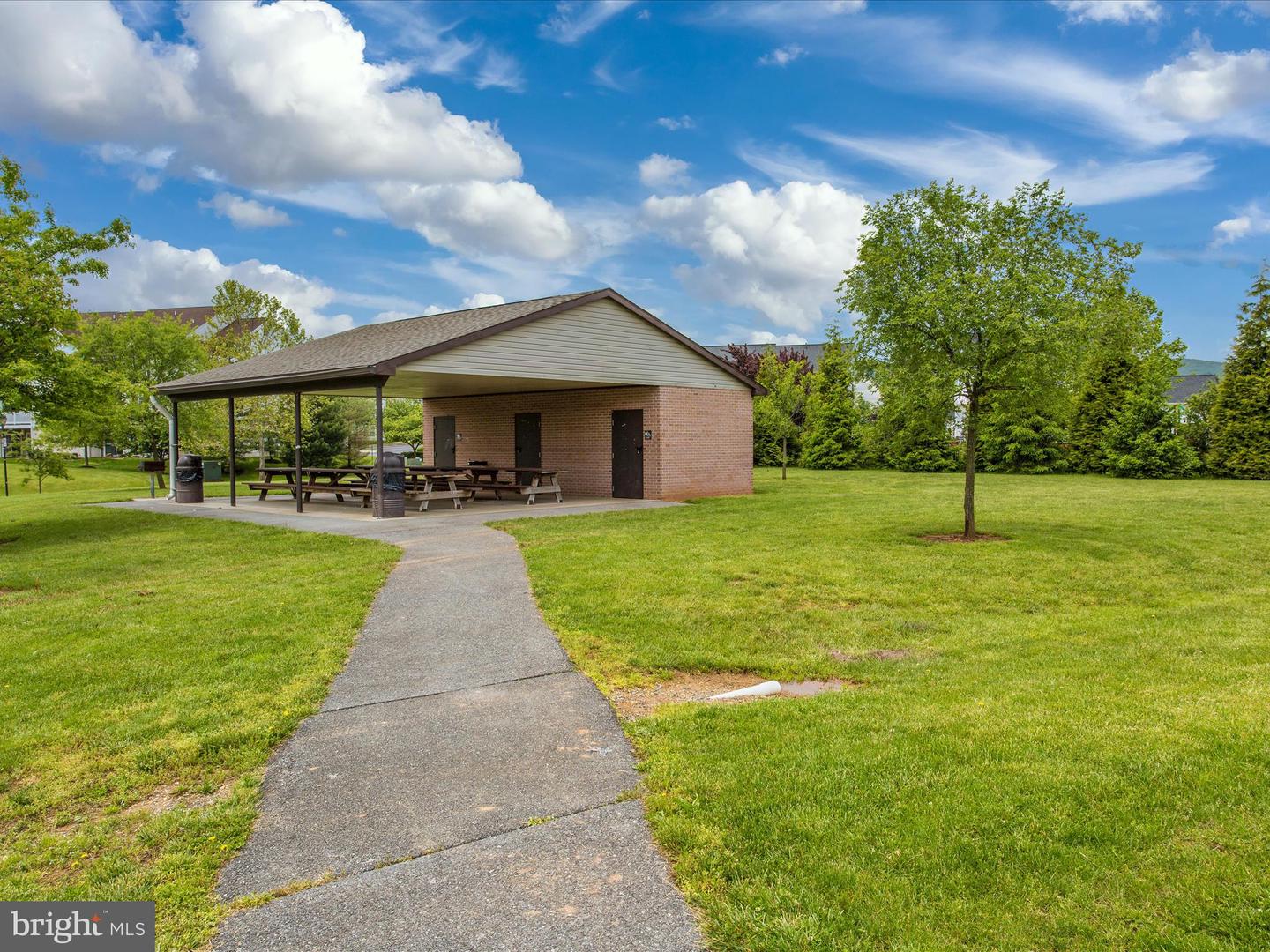 2422 Cobblestone Way Property Photo 49
