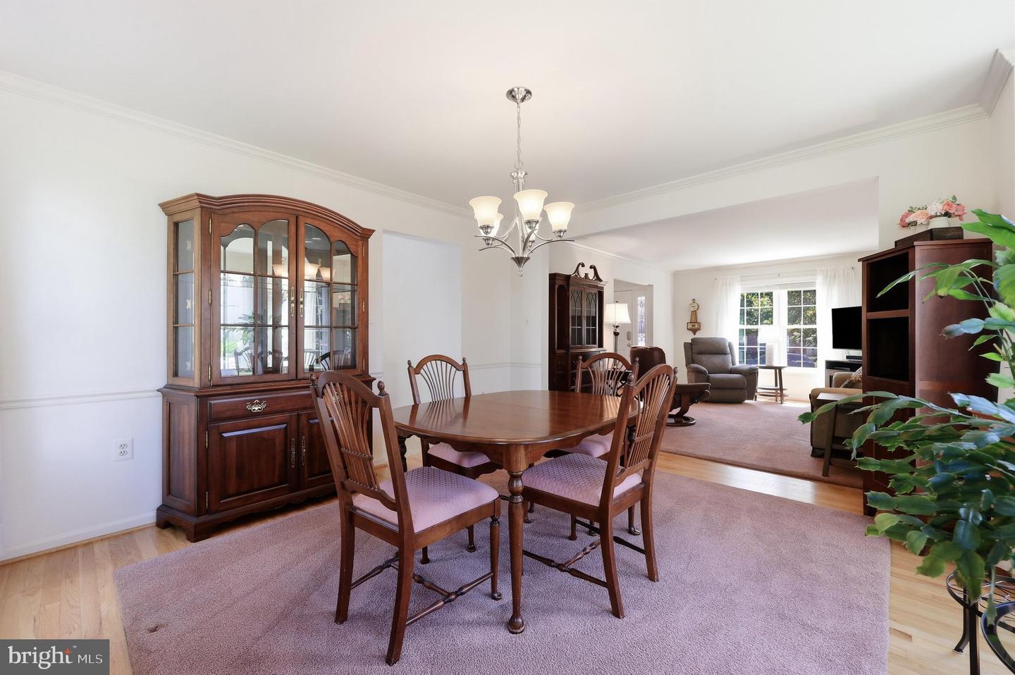 1019 Chinaberry Dr Property Photo 14