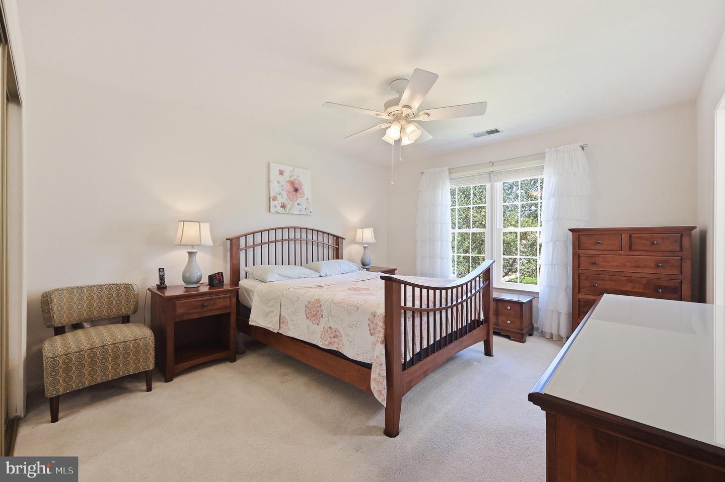 1019 Chinaberry Dr Property Photo 25
