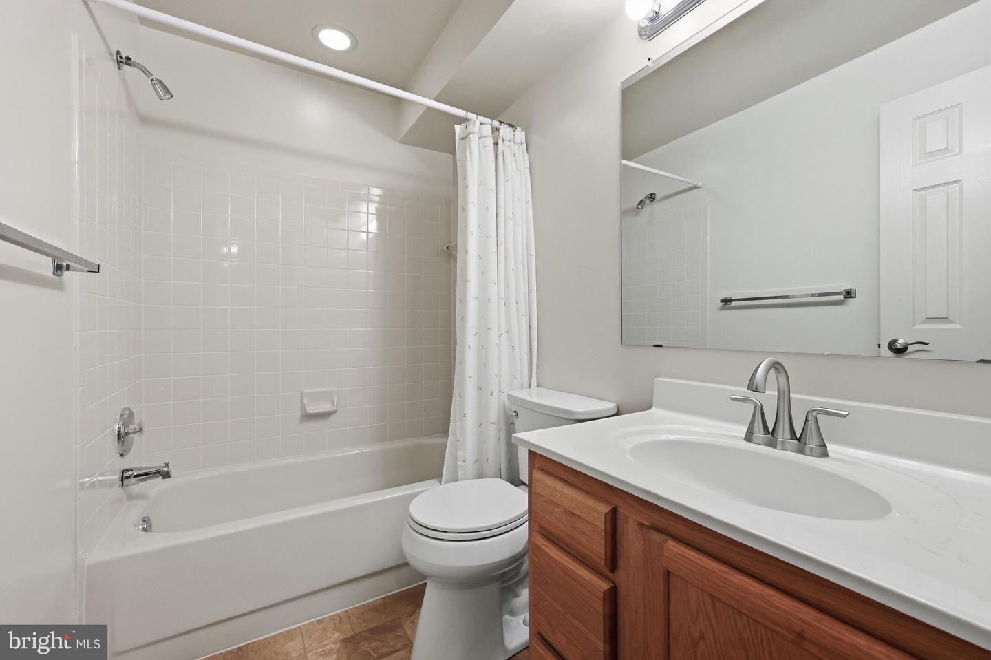 1019 Chinaberry Dr Property Photo 40