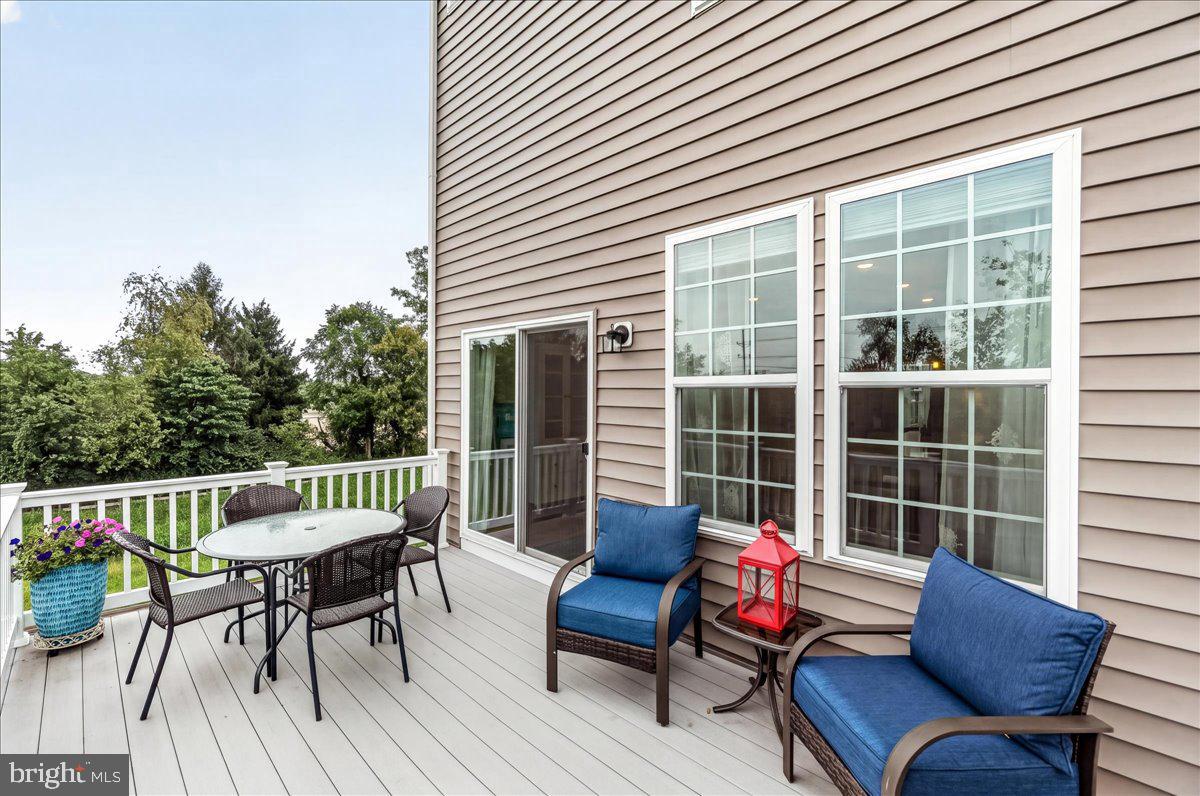 115 Spring Bank Way Property Photo 14