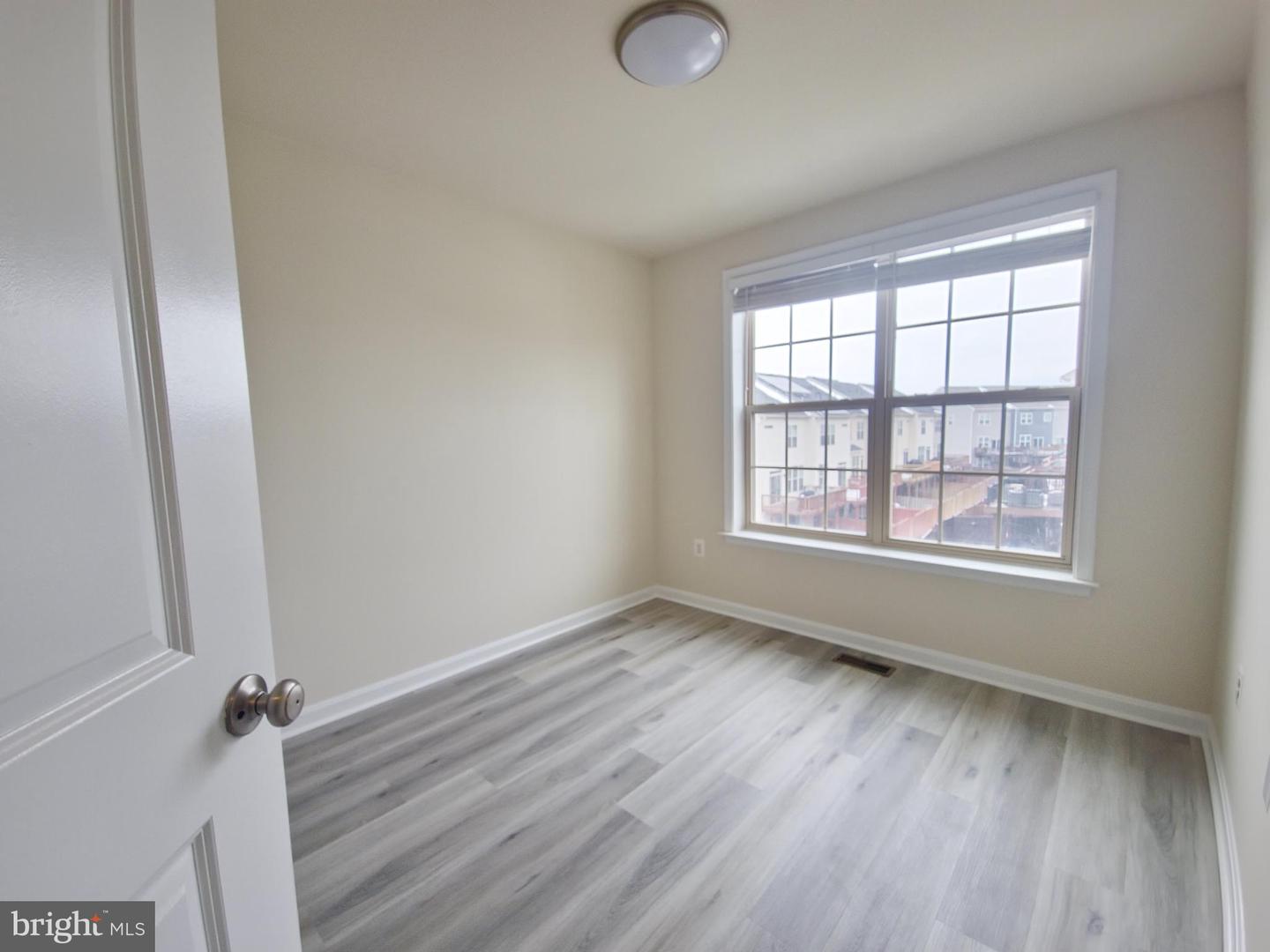 4705 Verdana Loop Property Photo 13
