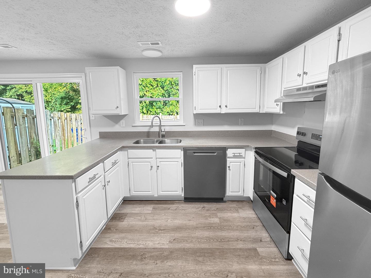 6723 Kernel Ct Property Photo 4