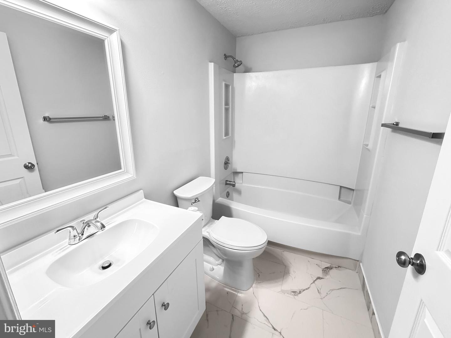 6723 Kernel Ct Property Photo 8