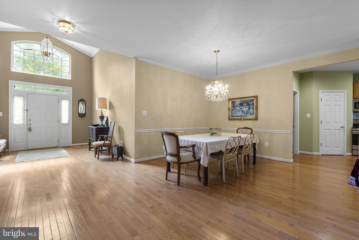 MDFR2087144 Property Photo 2
