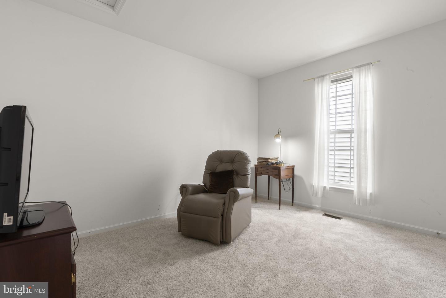 MDFR2087144 Property Photo 24