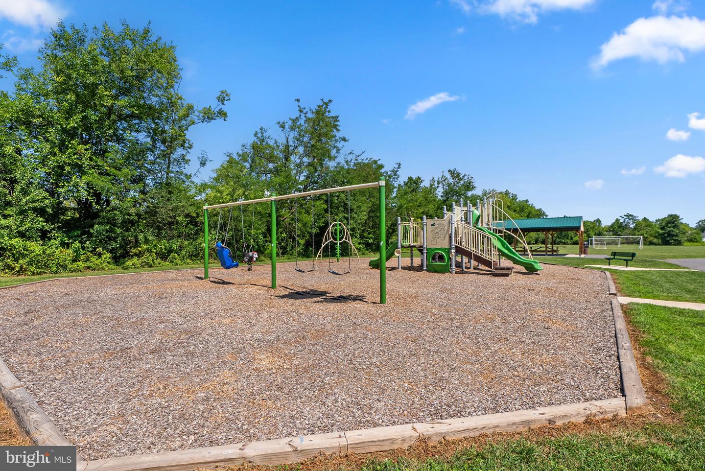 MDFR2087144 Property Photo 43
