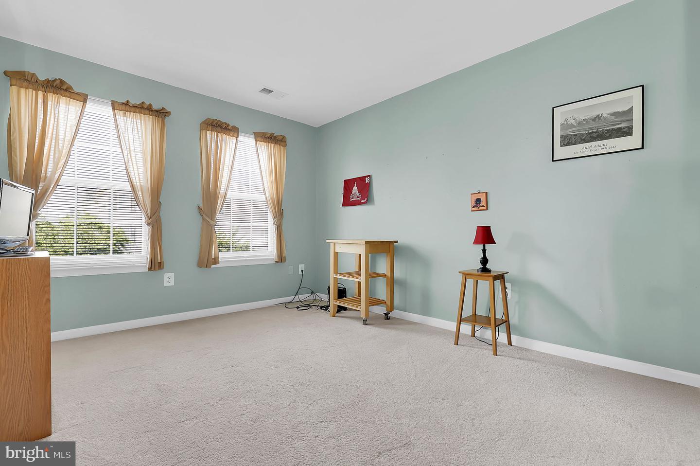 5060 Croydon Ter Property Photo 17