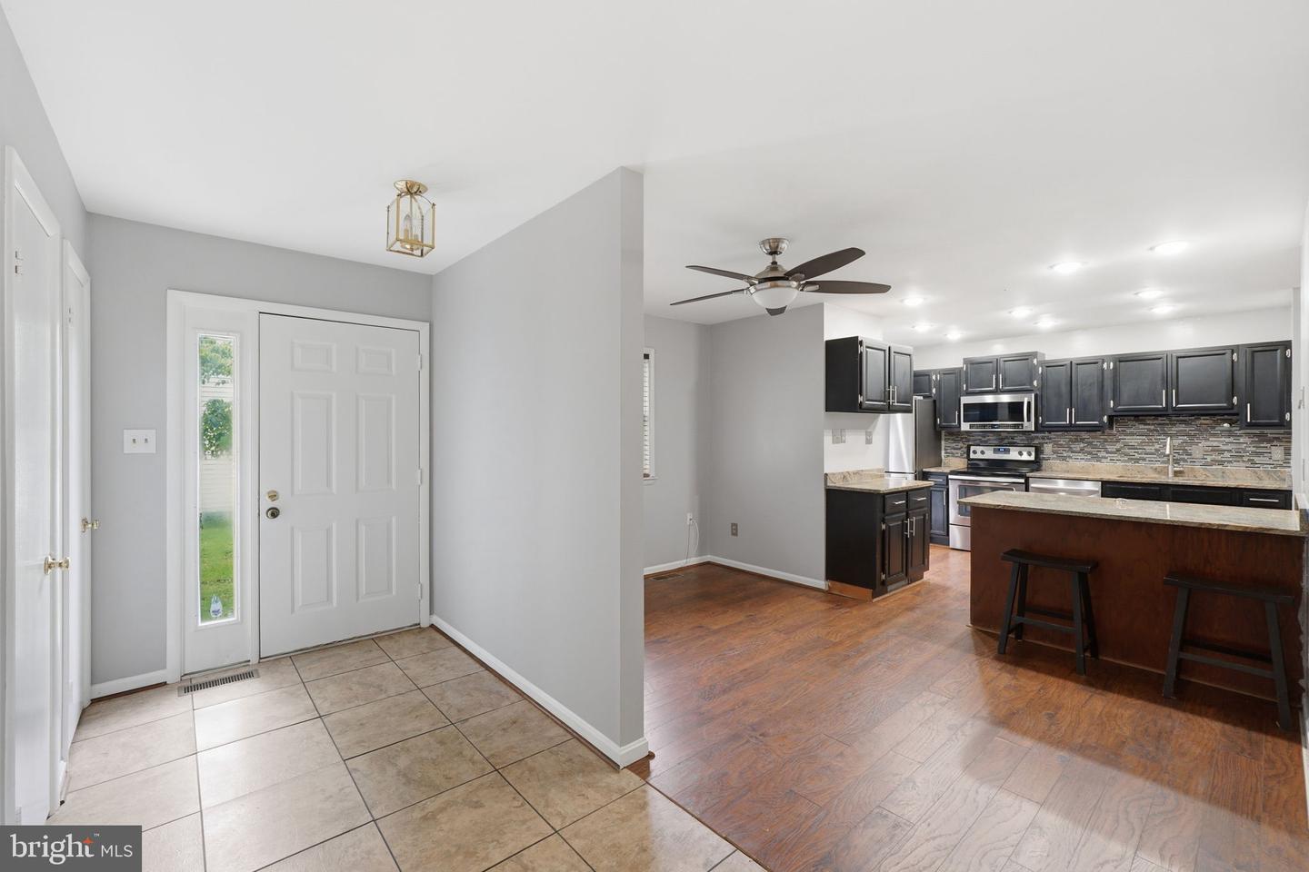 10706 S Glade Ct S #na Property Photo 3