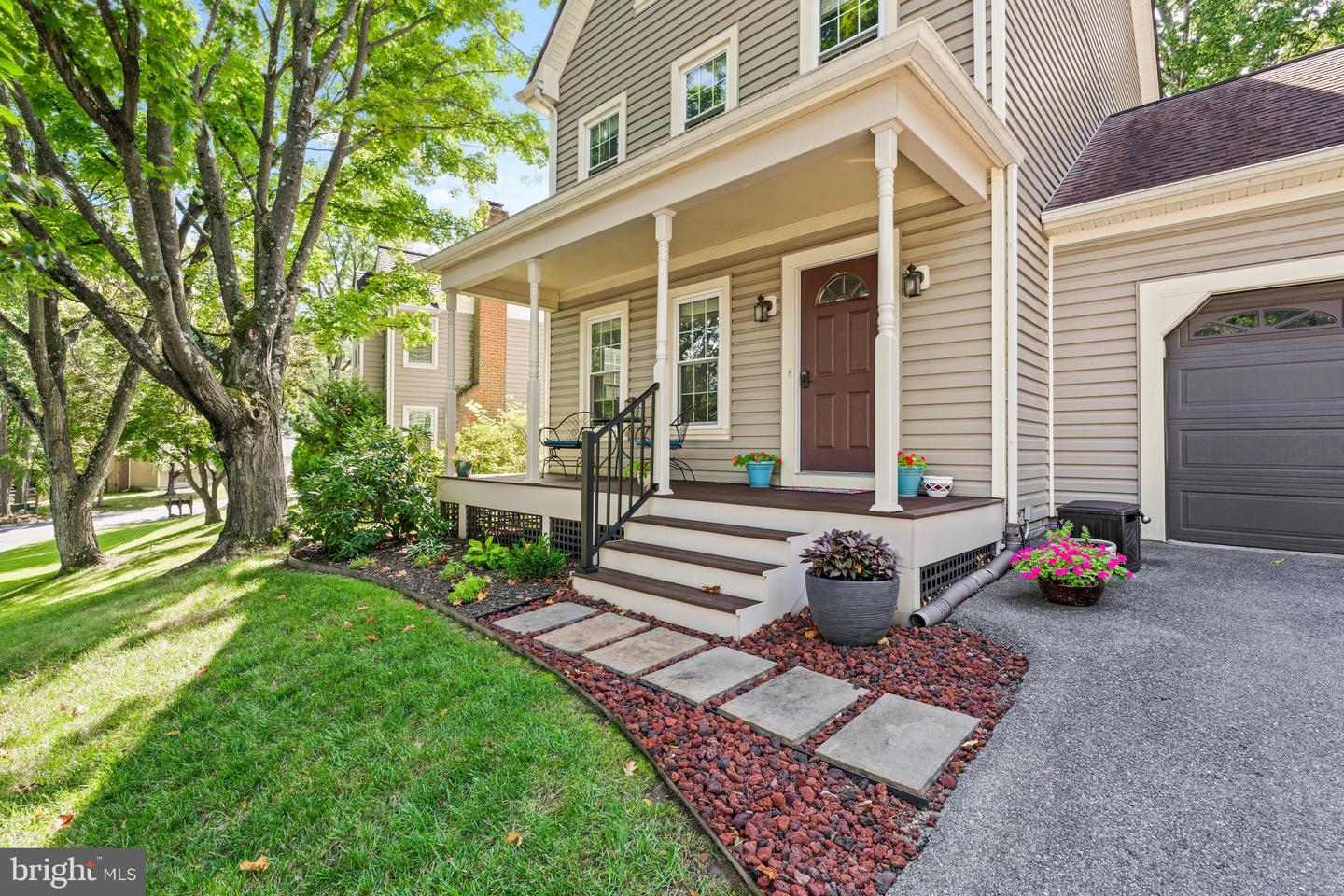 10101 Golden Eye Ct Property Photo 6