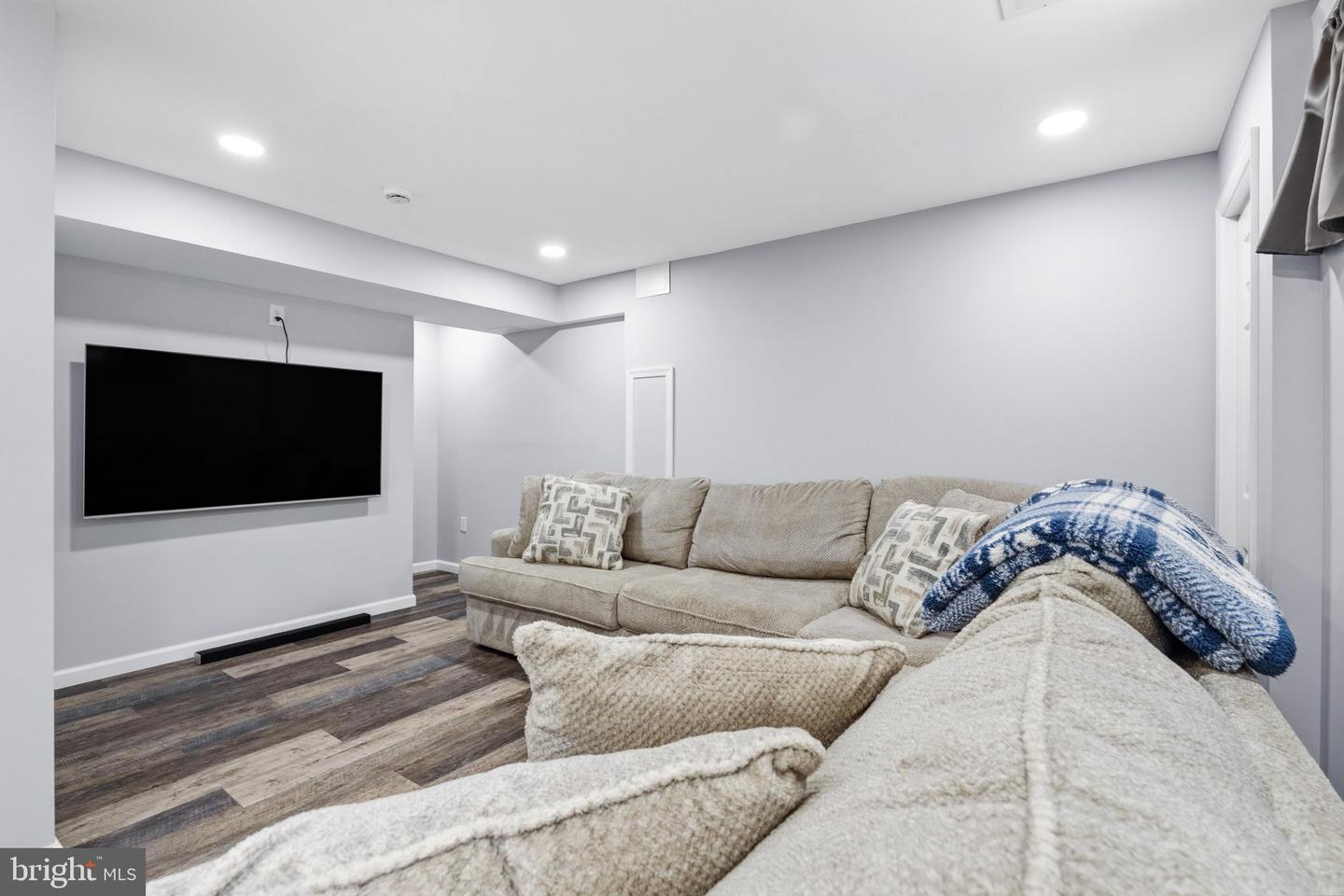 10101 Golden Eye Ct Property Photo 48