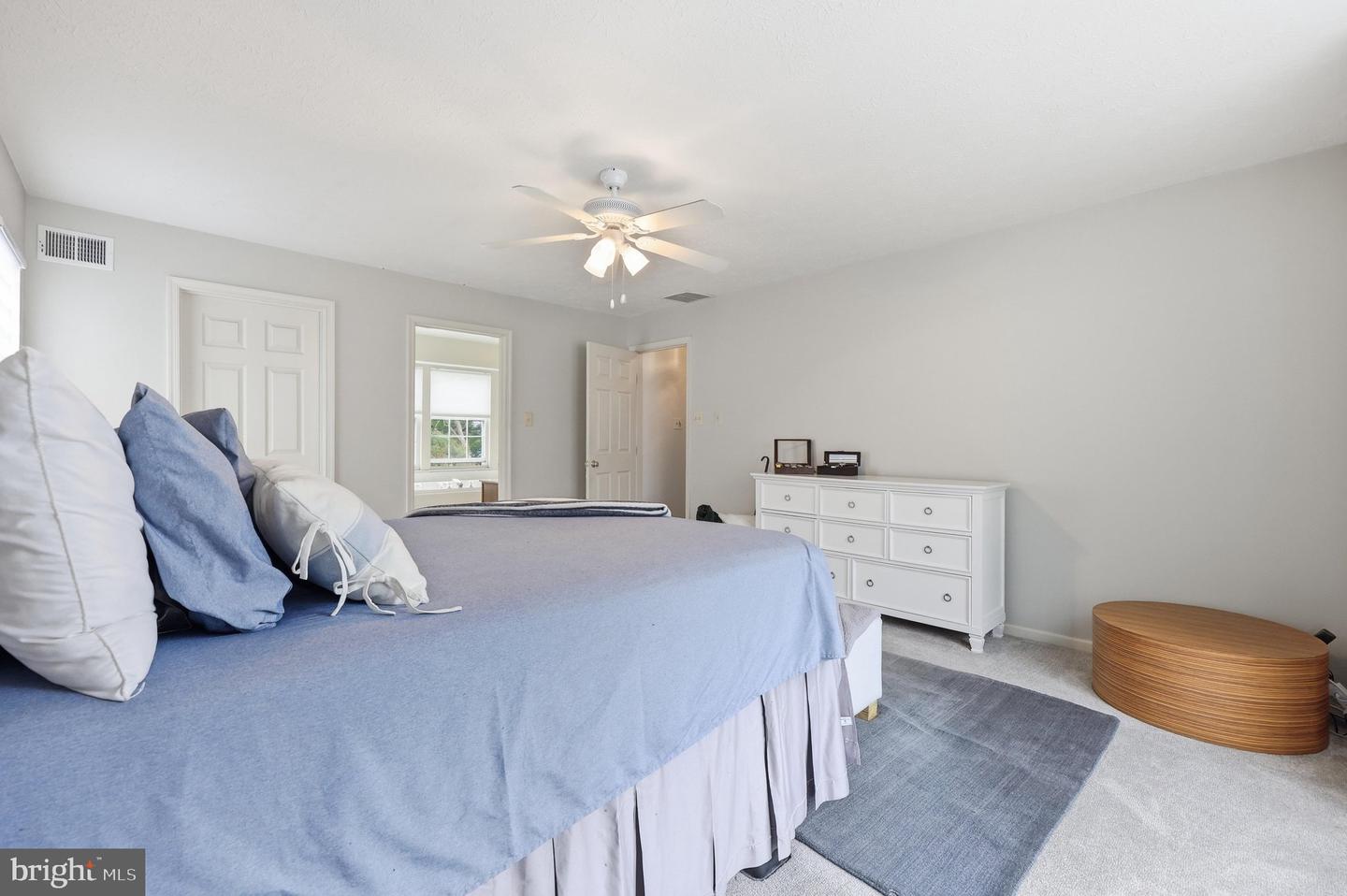 9059 Allington Manor Cir W Property Photo 26