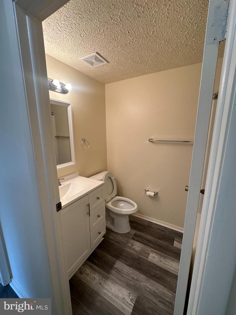 550 Heather Ridge Dr #g Property Photo 4