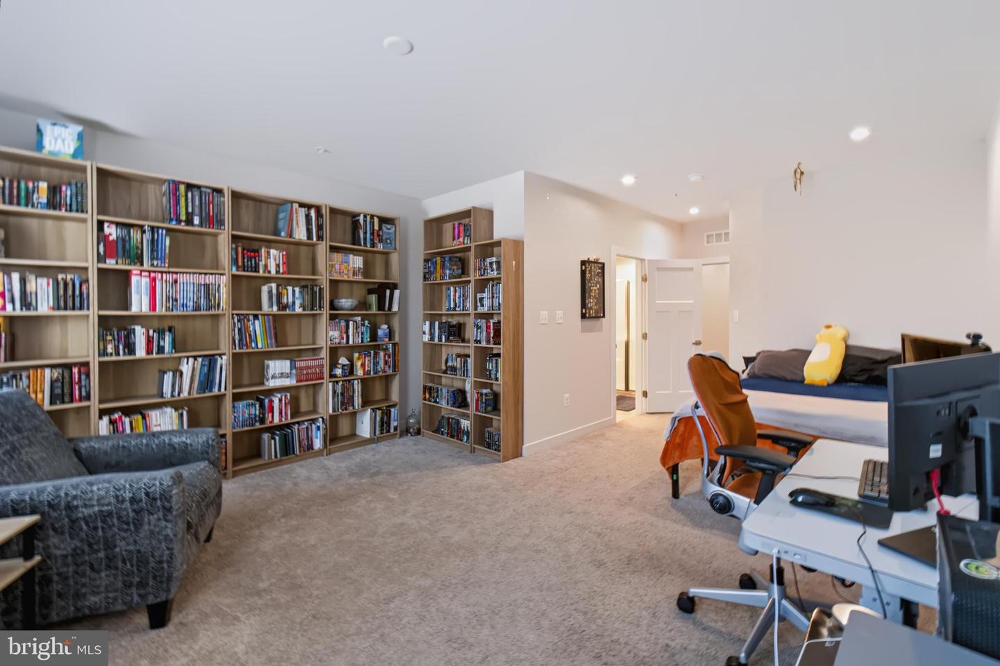 5920 Etterbeek St Property Photo 13