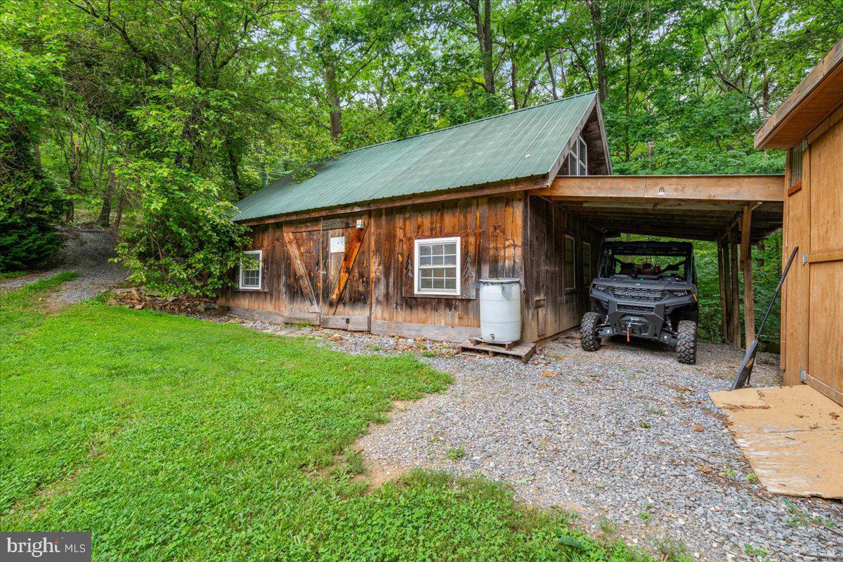 7622 Black Rd Property Photo 6