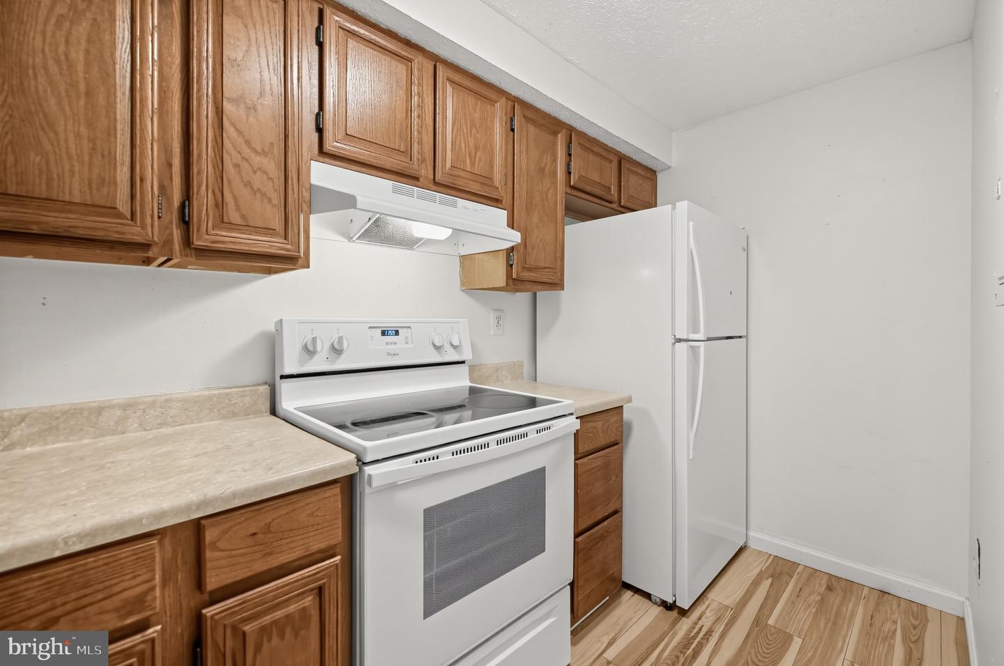 803 Stratford Way #b Property Photo 10