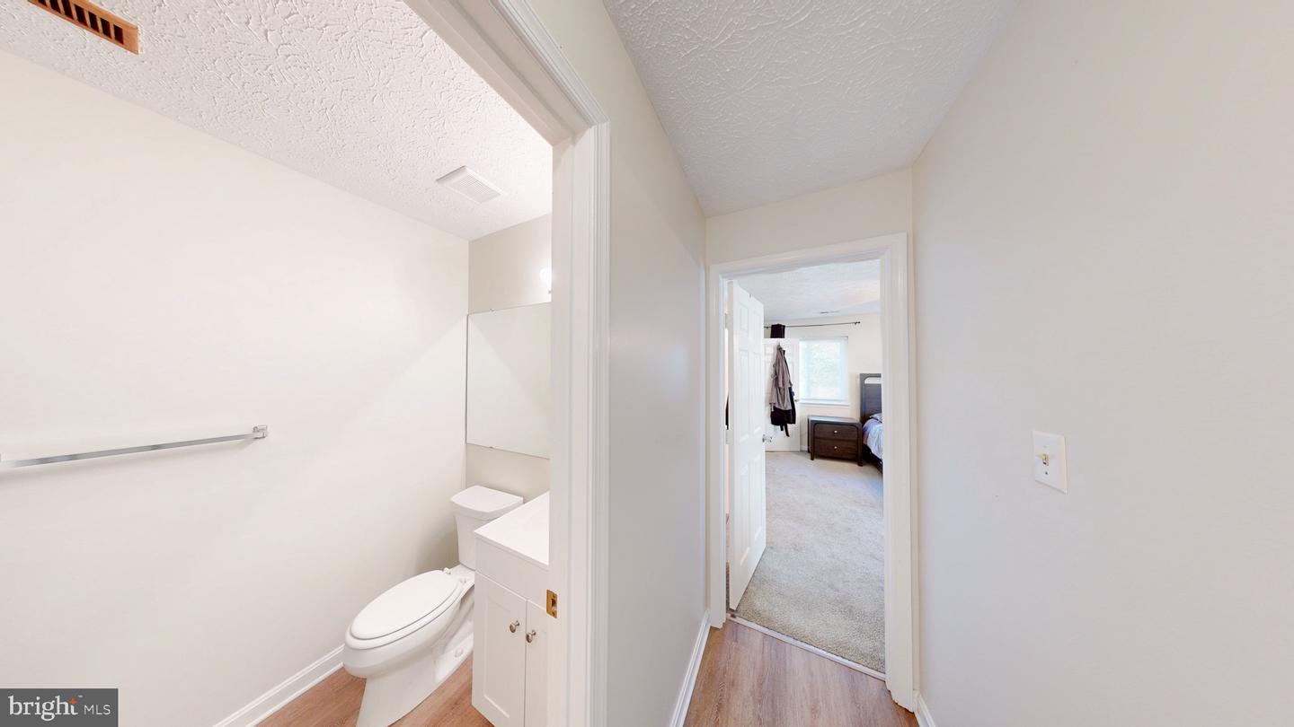 2106 Whitehall Rd #1b Property Photo 9