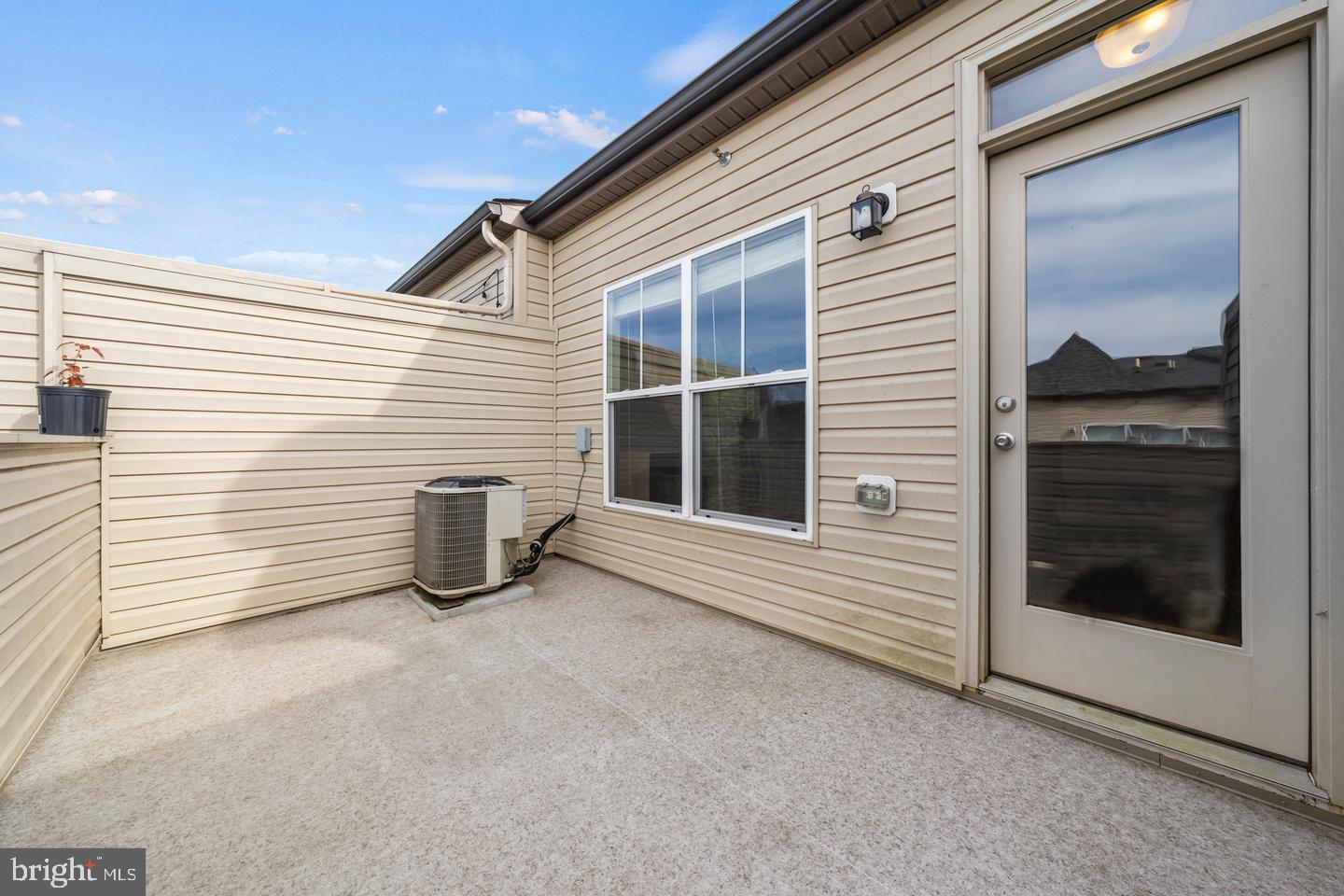 1445 Trafalgar Ln Property Photo 19