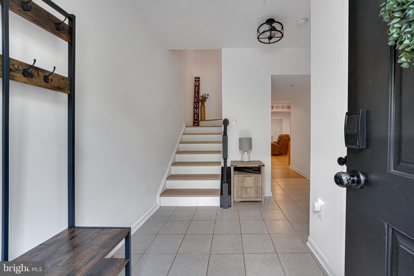 6011 Newport Ln Property Photo 2