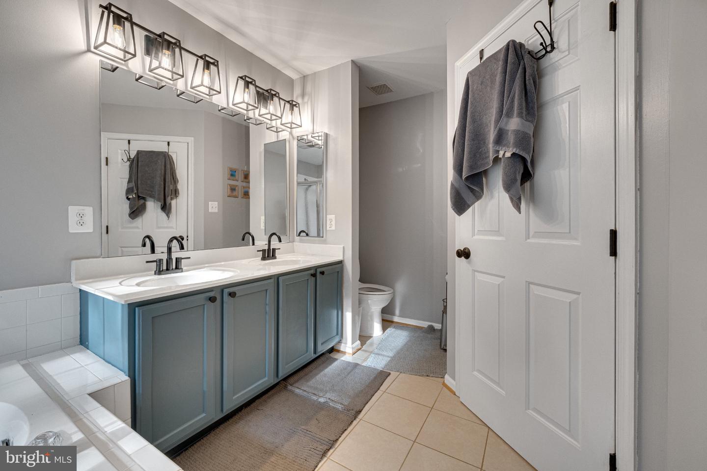 6011 Newport Ln Property Photo 17