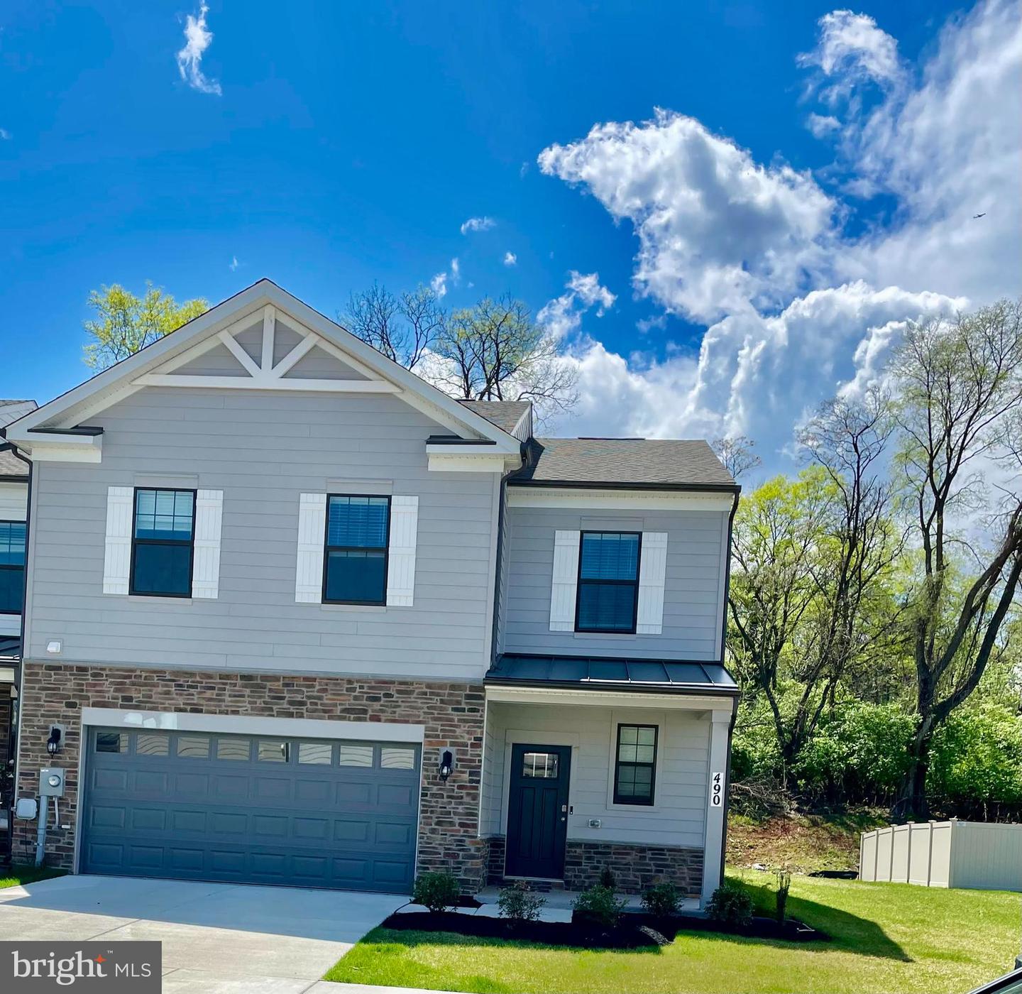490 Ensemble Way Property Photo 1