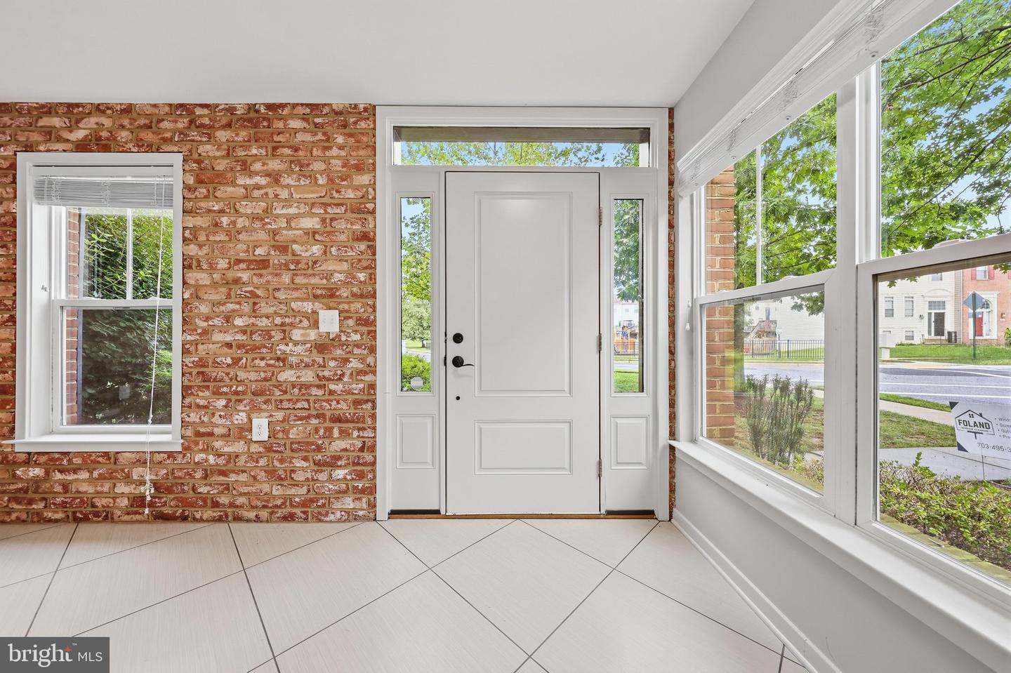 1402 Wheyfield Dr Property Photo 3