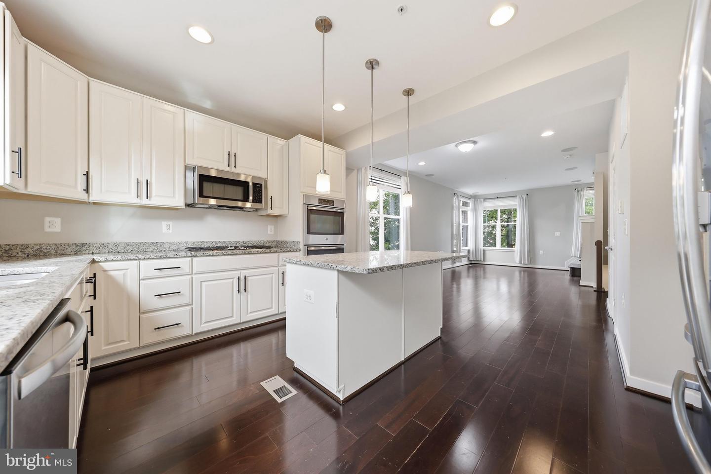 1402 Wheyfield Dr Property Photo 8