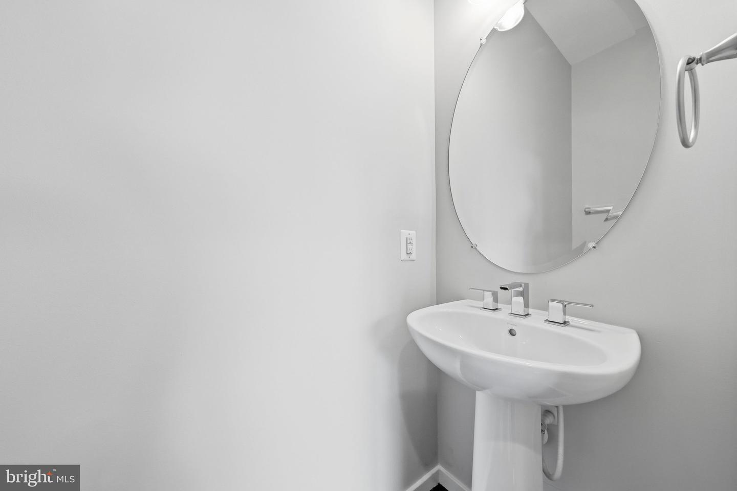 1402 Wheyfield Dr Property Photo 15
