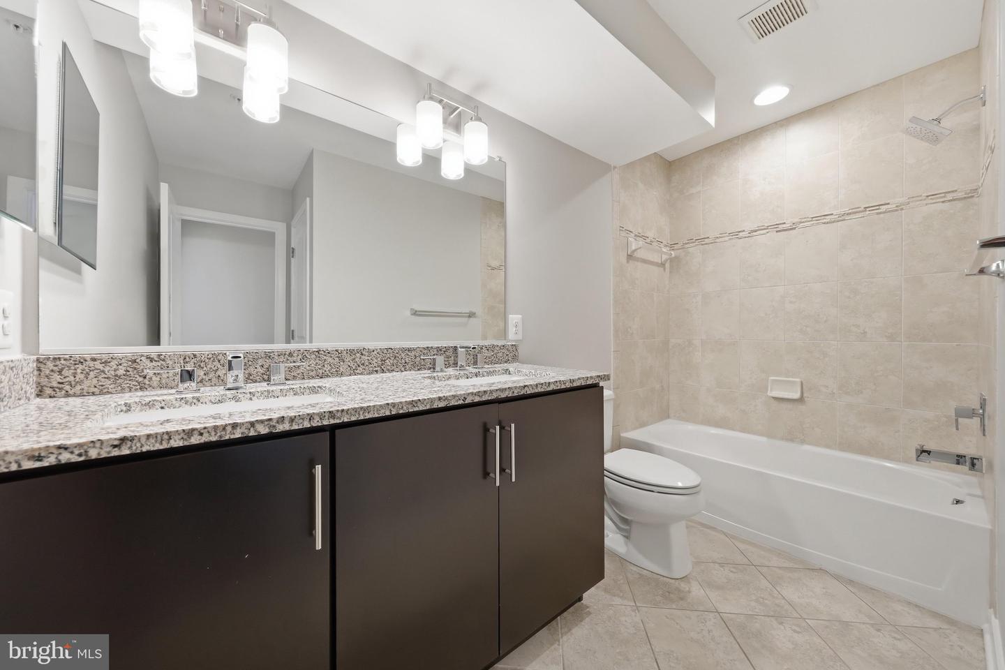 1402 Wheyfield Dr Property Photo 25