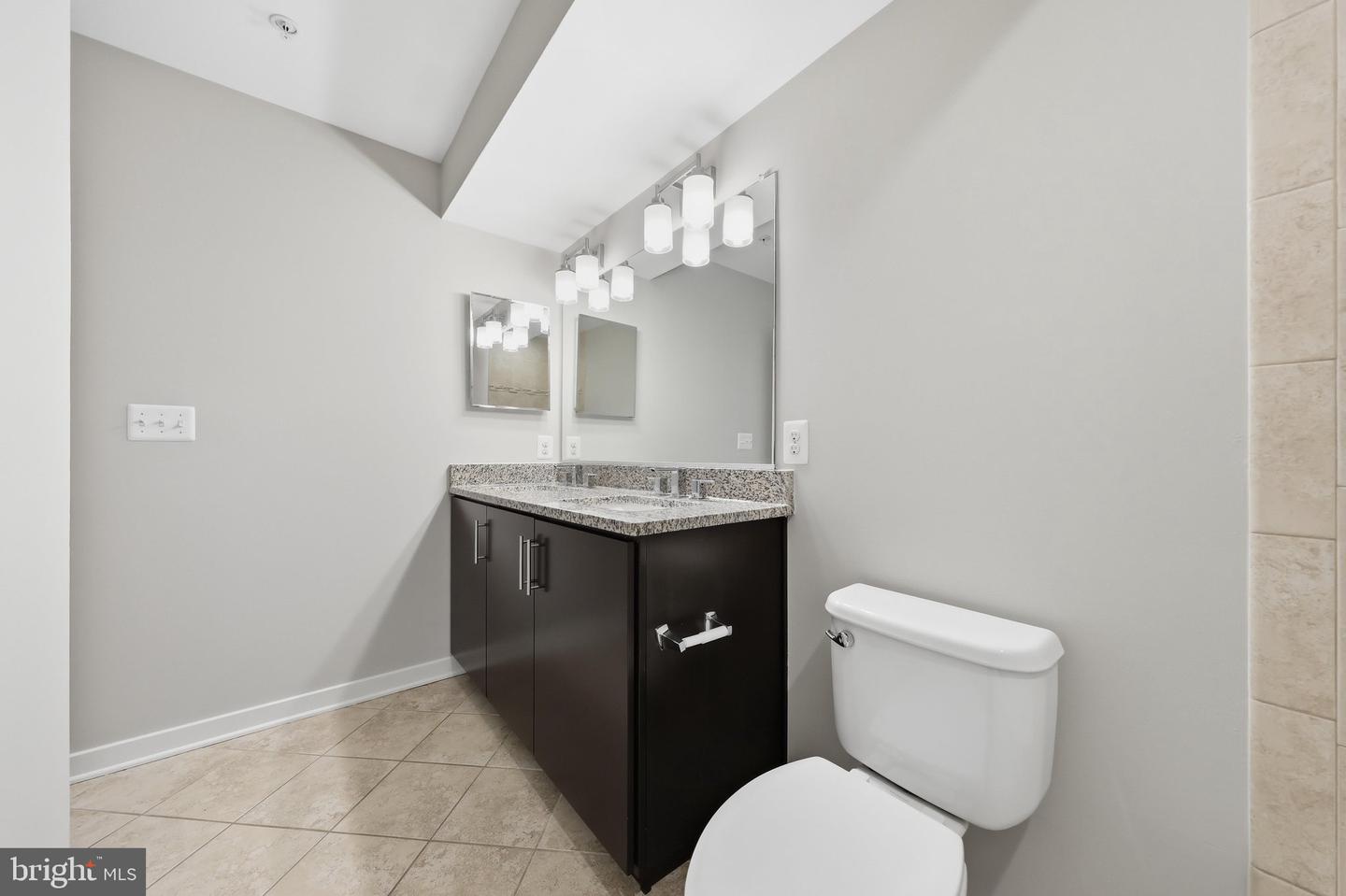 1402 Wheyfield Dr Property Photo 26
