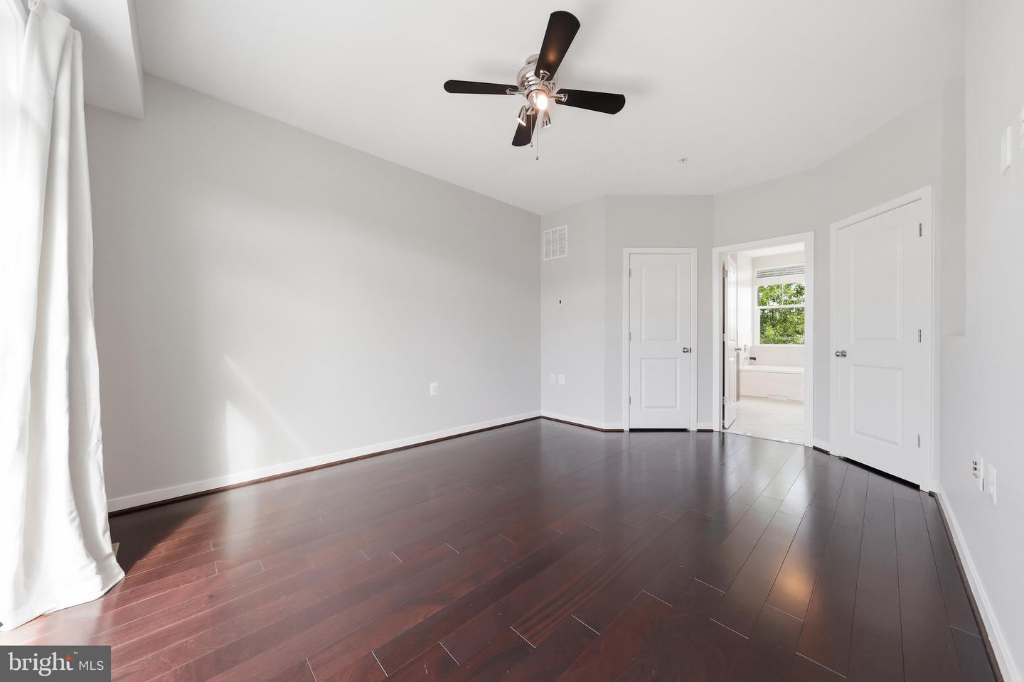 1402 Wheyfield Dr Property Photo 29