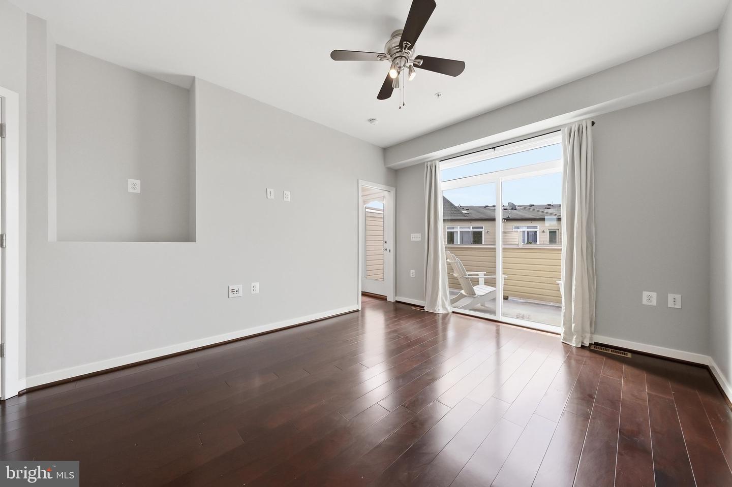 1402 Wheyfield Dr Property Photo 31