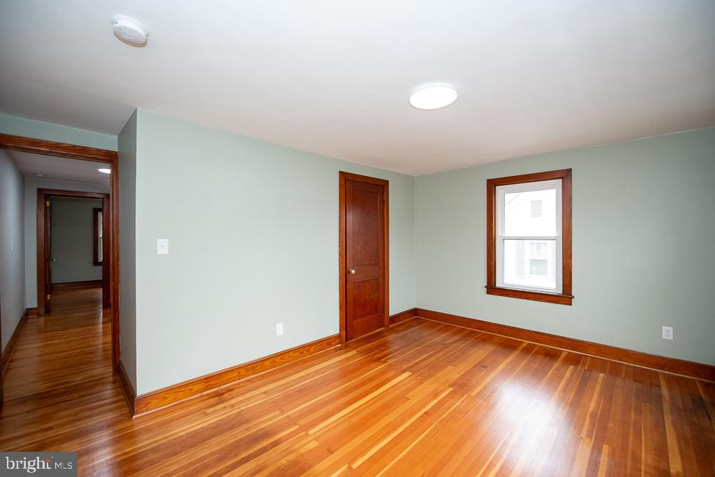 11 Fulton Ave Property Photo 21