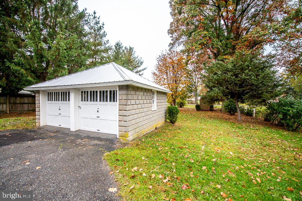 11 Fulton Ave Property Photo 31