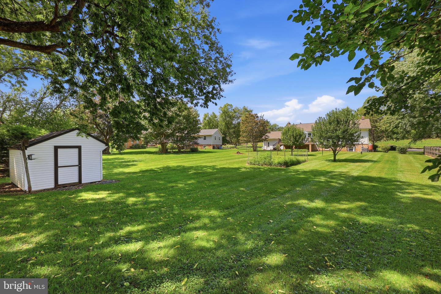 8117 Runnymeade Dr Property Photo 11